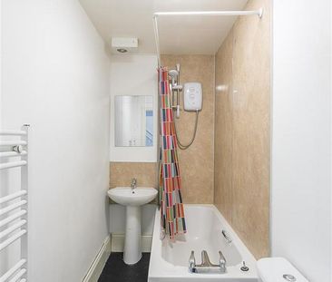 5 bedroom maisonette to rent - Photo 1