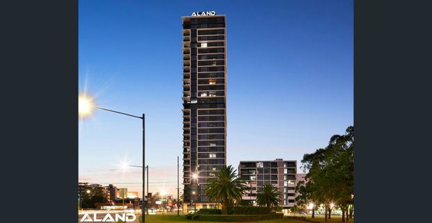 Elegant & Modern Two Bedroom Apartment in Central Liverpool - Photo 1