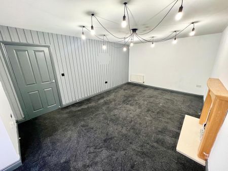 4 bedroom detached house to rent - Photo 4