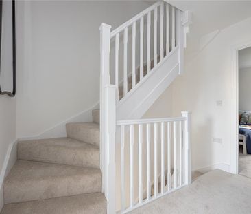 4 bedroom semi-detached house to rent - Photo 3