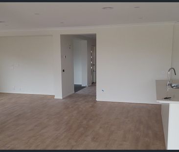 4 Waiora Court, Truganina, Vic 3029 - Photo 5