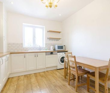 2 bedroom flat to rent - Photo 6