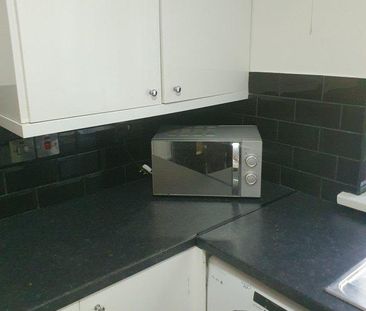 4 bedroom house share to rent - Photo 1