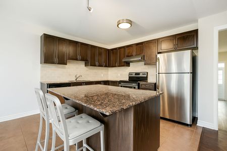 For Lease - 107 Santolina Street, Stittsville - Munster - Richmond, Ontario - Photo 4