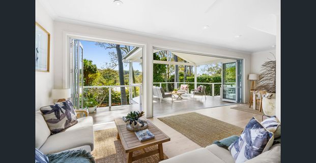 Renovated 4 Bedroom Plus Study Family Home, Walk to Village - Photo 1