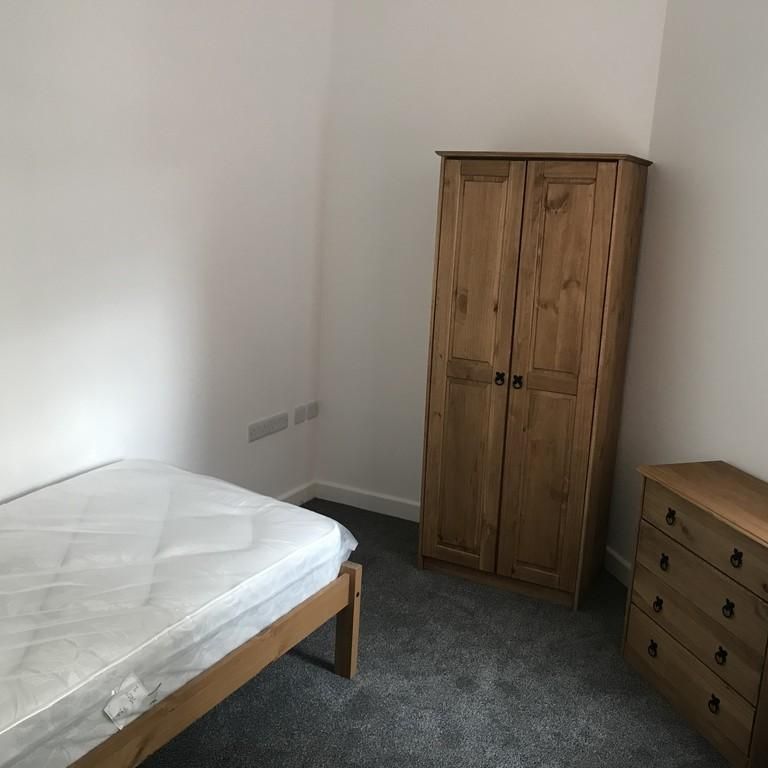 1 bedroom property to rent - Photo 1