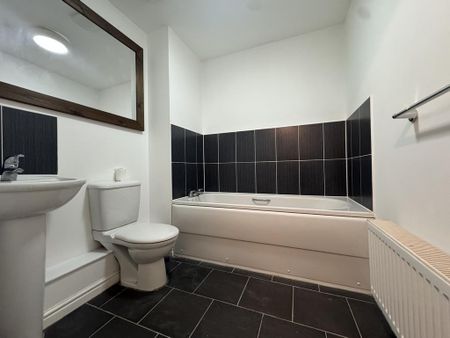 2 bedroom apartment to rent - Photo 4