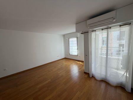 Location Appartement 2 pièces 43m² CANNES 06400 - Photo 4