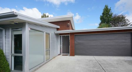 Haven in Woolston - Photo 2