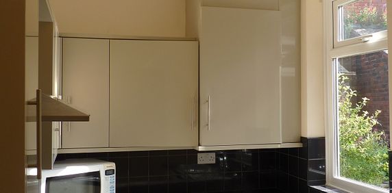 3 Bed Student Property - Photo 2