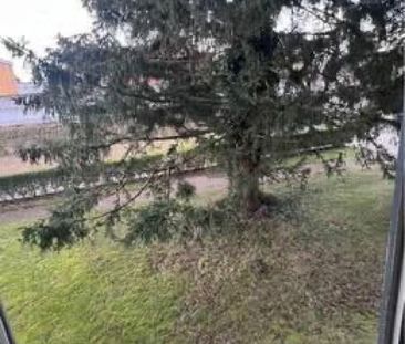 One and a half room apartment Charming old building - Photo 1