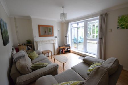 4 Bedroom House To Rent in Springbourne - £1,920 pcm Tenancy Info - Photo 2