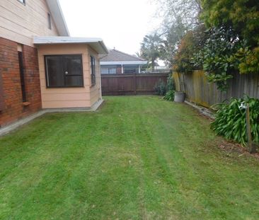 Handy & Quiet location - Photo 1