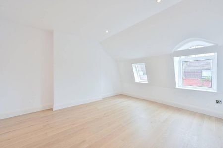 3 bedroom flat to rent - Photo 2