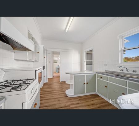 9 Lawrence Street, Alfredton, Vic 3350 - Photo 3