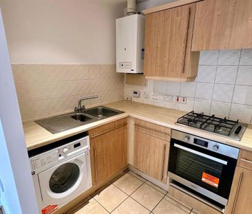 2 bedroom flat to rent - Photo 6