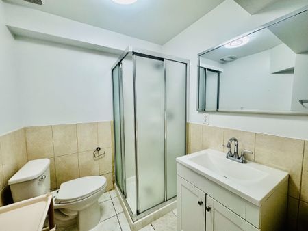 For Lease - 272 Essex (Work Out Basement) Avenue, Richmond Hill, Ontario - Photo 2