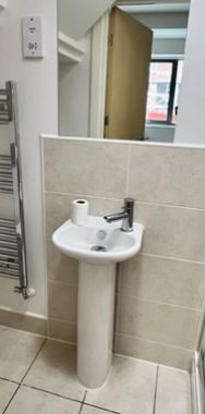 Double Ensuite Room in Modern Property with Shared Amenities - Photo 1