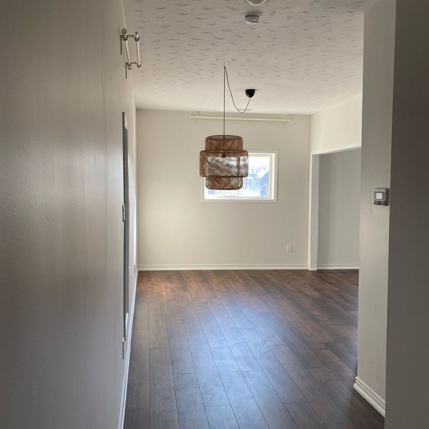 For Lease - 359 Barton Street Unit# Second floor, Hamilton, Ontario - Photo 1