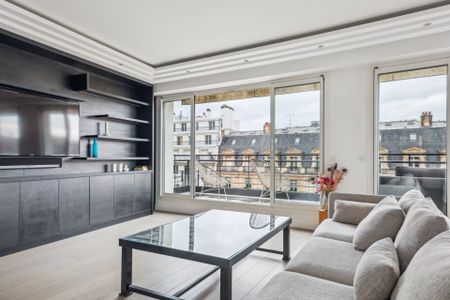 Location Appartement Paris 8 3 Pièces 118 m² - Photo 3