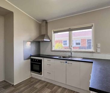 3 Bedroom in Ideal Location - Photo 1