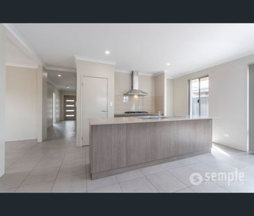 12 Yarrow Street, Treeby, WA 6164 - Photo 6