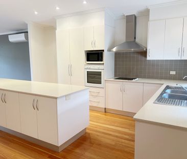 Modern 3-Bedroom Home in Central Ballina - Photo 6