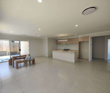 Great location house $720/W - Photo 5