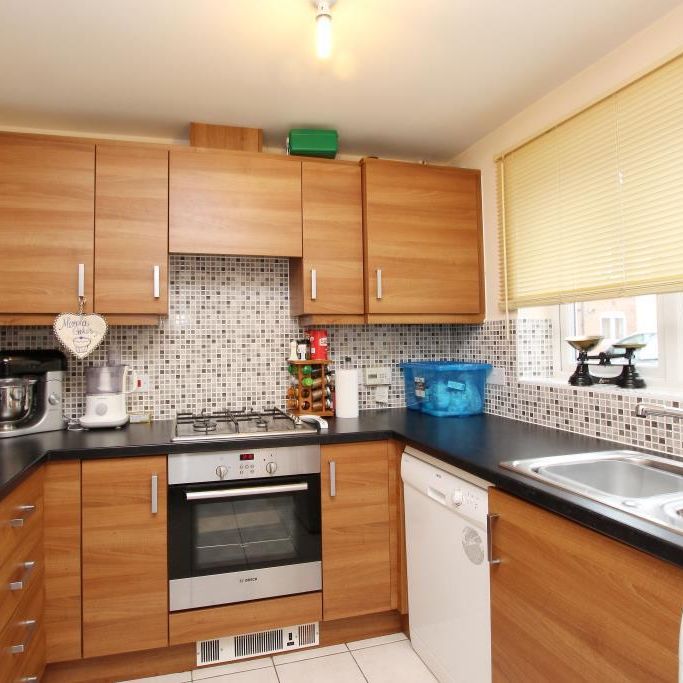3 bedroom terraced house to rent - Photo 1