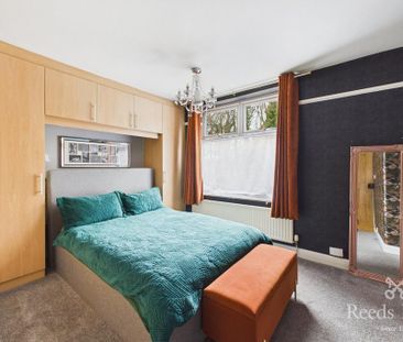 2 bedroom semi-detached house to rent - Photo 4