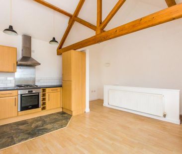 1 bedroom mews to rent - Photo 4