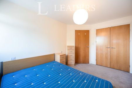 1 bedroom apartment to rent The Roundhouse, Gunwharf Quays - Photo 2