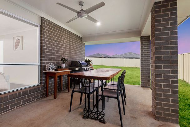 18 Tennant Street, Bellbird. - Photo 1