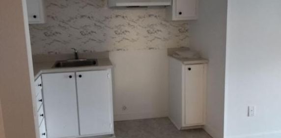 1 MOIS GRATUIT | 3 1/2 avec Balcon + Stationnement - Photo 2