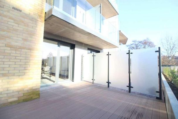 Riverside View, Berkeley Avenue, Reading, RG1 - Photo 1