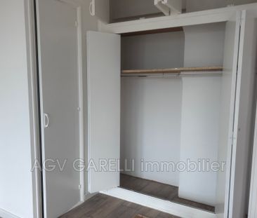 Location Appartement 5 pièces 100m² TOULON 83000 - Photo 3