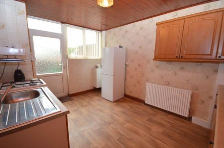 3 bedroom terraced house to rent - Photo 3