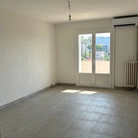 Location Appartement 3 pièces 54m² CANNES 06400 - Photo 1