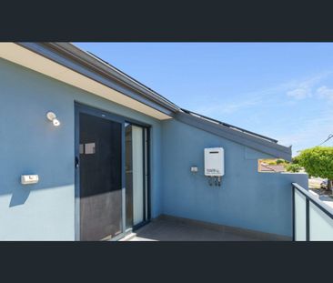 Modern Living in Midland - Photo 3