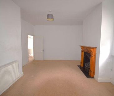 3 bedroom terraced house to rent - Photo 6