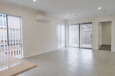 “Spacious Family Home in Prime Tarneit” - Photo 2