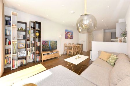 Superb family home, which offers well-presented living accommodation across three floors. - Photo 3