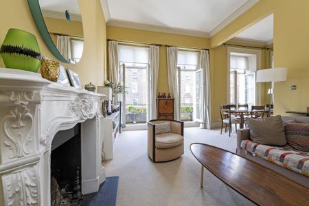 3 bedroom flat to rent - Photo 4
