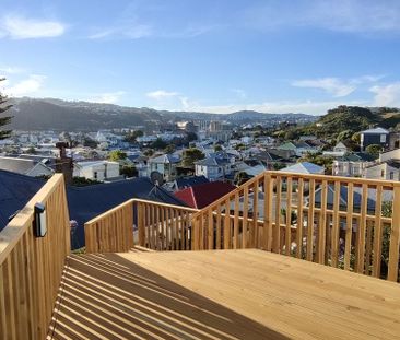 European Luxury with Best City Views in Newtown - Photo 4