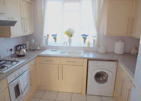 3 Bed Flat, Halford House, SW15 - Photo 4