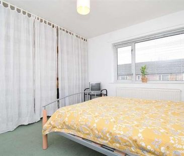 Redmayne Grove, Knottingley, WF11 - Photo 5