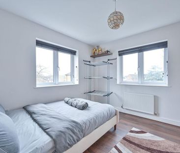 3 bedroom semi-detached house to rent - Photo 5