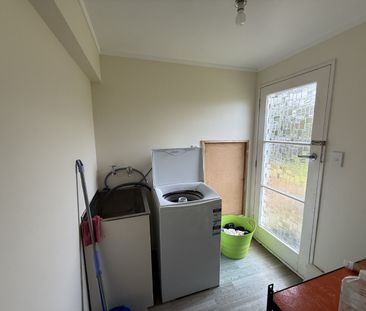 126B Broderick Road, Johnsonville - Photo 4