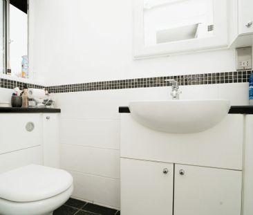 4 bedroom house to rent Severn Road, Oadby, Leicester, Leicestershi... - Photo 5