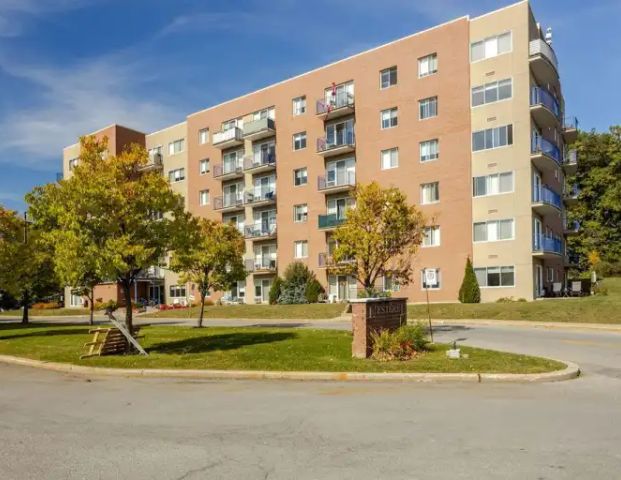 Estérel | 10 avenue Vermont, Montreal - Photo 1